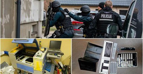 nuotrauka su pavogtų automobilių sąrašu arba policijos operacijos schema