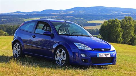Ford Focus Mk1 variklio skyrius