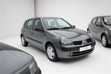 Teminė nuotrauka: Renault Clio II, priekinis vaizdas