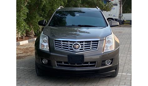 Cadillac SRX pirmosios kartos salonas