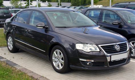 VW Passat B6 2.0 TFSI variklio skyriaus nuotrauka