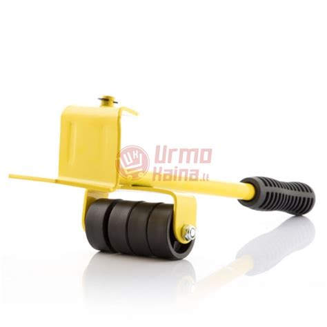 iliustracija, rodanti teisingą akumuliatoriaus laikymo ir transportavimo padėtį.