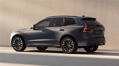 Volvo XC60 atvaizdas kelyje