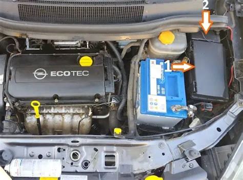 Opel Zafira B variklio skyriaus schema, iliustruojanti variklių įvairovę