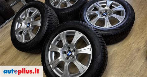 fotografija: BMW X5 su žieminėmis padangomis ant lengvojo lydinio ratlankių