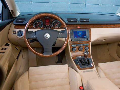 Interior photo of a Volkswagen Passat B6