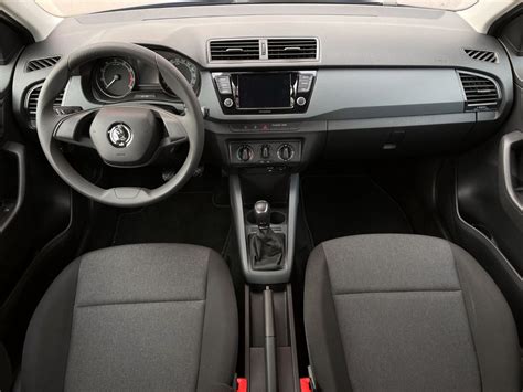 Teminis automobilio Škoda interjero arba eksterjero nuotrauka