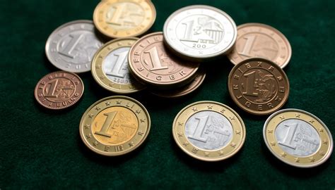1 euro monetos testas padangų protektoriaus gyliui patikrinti