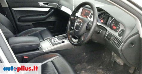 Audi A6 C6 salonas su prietaisų skydeliu