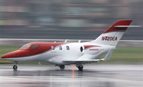 HondaJet lėktuvo skrydžio nuotrauka