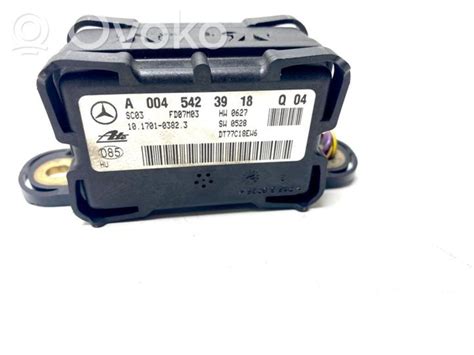 Mercedes-Benz X164 ABC sistemos jutiklių išdėstymo schema