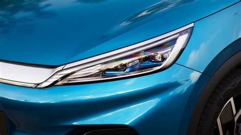 Nuotrauka: elektromobilis, įveikiantis ilgą atstumą šaltomis sąlygomis.