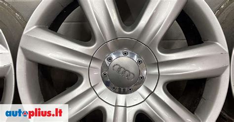 Audi Q7 su sportiniais lengvojo lydinio ratlankiais