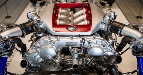 Nissan GT-R variklio skyrius su VR38DETT V6 varikliu
