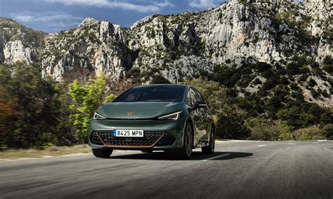 Infografika: Kontrolinis sąrašas perkant naudotą vaikišką elektromobilį