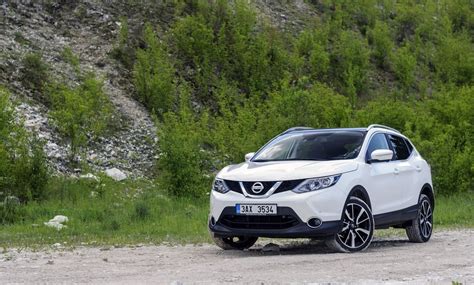 Nissan Qashqai II (J11) automobilio eksterjero nuotrauka