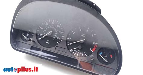 BMW E46 prietaisų skydelis su degančiomis EML ir Check Engine lemputėmis