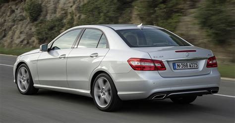 Mercedes-Benz E klasės (2011) salono interjeras