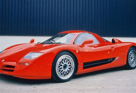 Teminė nuotrauka: itališki sportiniai automobiliai, rikiuotės
