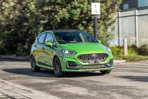 Ford Fiesta modelių evoliucijos vizualizacija