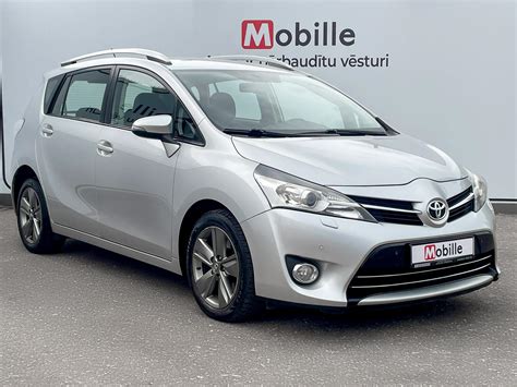 schema, rodanti dažniausias spalvos kodo vietas Toyota automobiliuose: durelių stakta, po kapotu, bagažinė