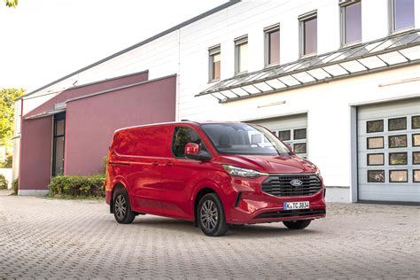 Ford Transit modelių istorijos apžvalga