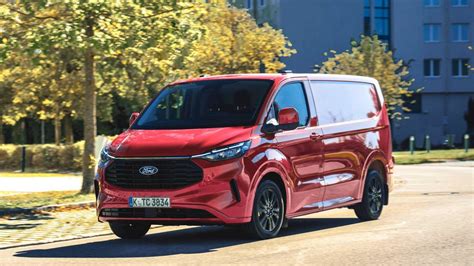 Ford Transit furgono apžvalgos nuotrauka