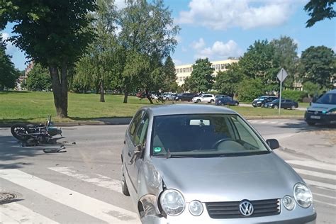 Automobilis su 