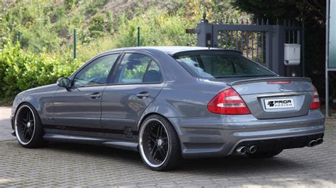 Schematinis W211 E-Class dizaino eskizas