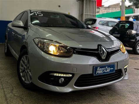Renault Fluence 2015 modelio automobilio nuotrauka iš priekio šonu