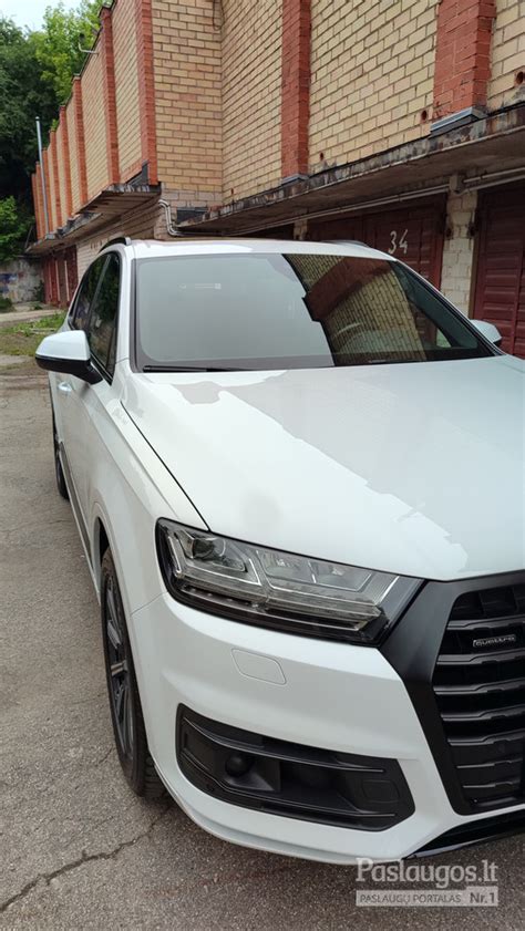 Teminė nuotrauka: tamsintų automobilio stiklų pavyzdys