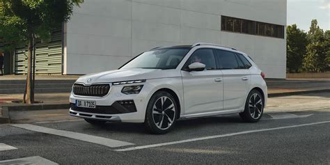 Škoda Kamiq bagažinės atidarymo nuotrauka, iliustruojanti erdvę