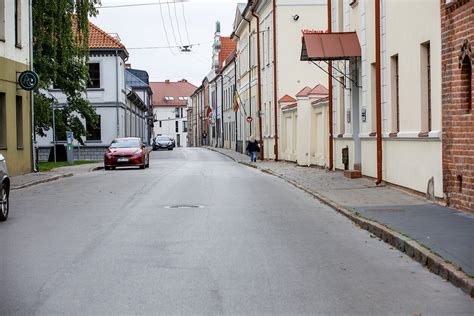 Pėstieji naudojantys požeminę perėją