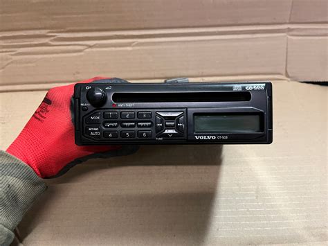 nuotrauka užkoduoto Volvo CT 503 CD grotuvo ekrano su užrašu OFF