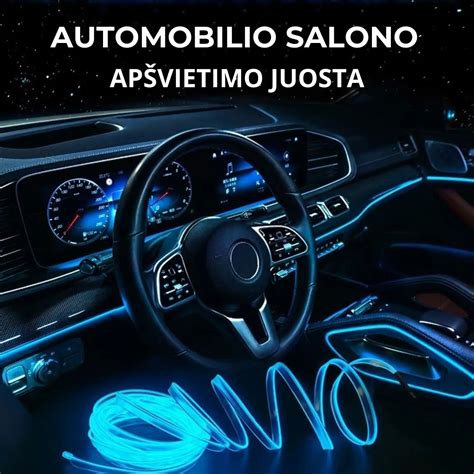Tematinė automobilio salono nuotrauka su prietaisų skydeliu ir durimis