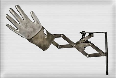 Pirmieji mechaniniai posūkių rodikliai (rankos ir plaštakos)