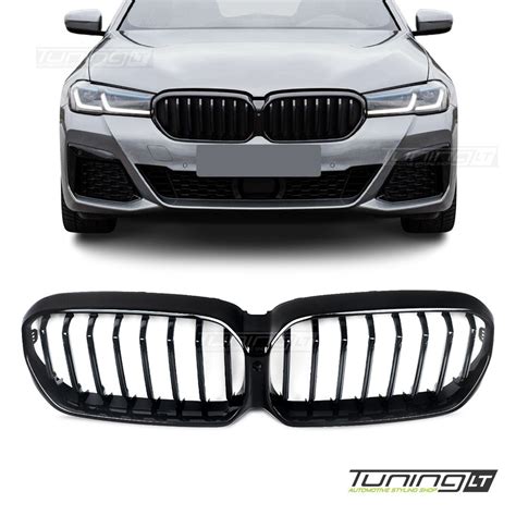 detalė apie naujo BMW 5 serijos Touring priekines groteles