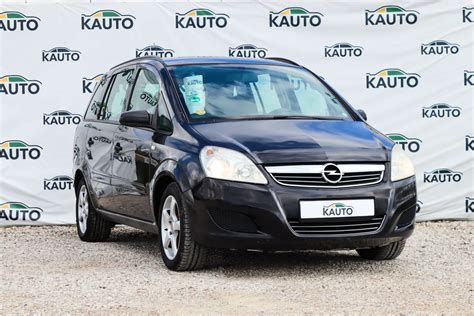 Opel Zafira automobilio nuotrauka iš priekio