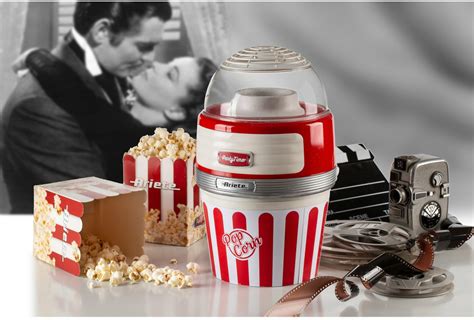 Teminė kino juostos ir popkorno nuotrauka