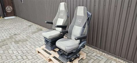 Tematinė nuotrauka: ergonomiškos sunkvežimio „Volvo FH“ sėdynės