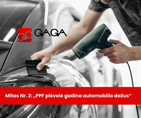 automobilio kėbulas padengtas permatoma PPF plėvele, detaliuoju planu matomas blizgesys ir apsauga nuo įbrėžimų