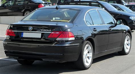 BMW 730d E65 siluetas kelyje