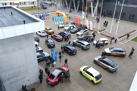 LASF vadovybes pasikeitimu pristatymas, automobilio sporto renginys