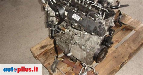 Opel Astra variklio detalių ir priekinių žibintų rinkinys
