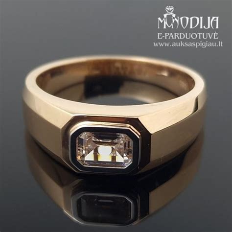 Palyginamoji nuotrauka: vienas stūmoklio žiedas su kokso nuosėdomis, kitas - švarus po praplovimo