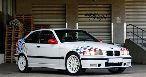 Teminė nuotrauka: BMW E36 318ti Compact, sportiškas automobilis