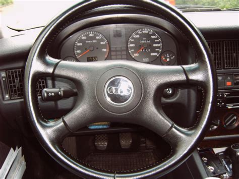 Diagram of Audi 80 B4 steering wheel airbag removal