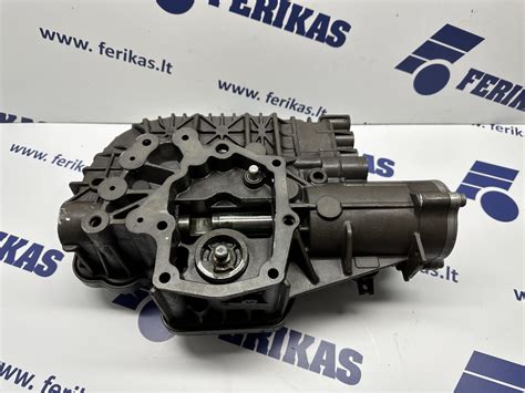 Pavarų dėžės schema su perjungimo mechanizmais