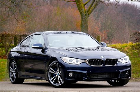 Schematinis brėžinys, iliustruojantis MID SAPS alyvos privalumus dyzelinių variklių kietųjų dalelių filtrams.