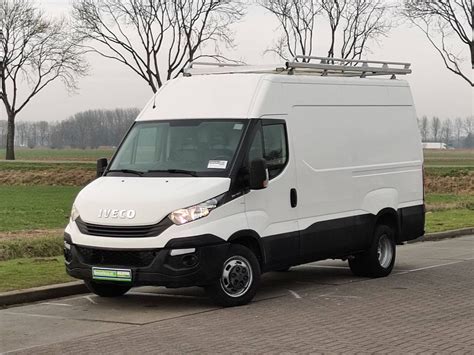 Iveco Daily 35C15 V (17,2m3) automobilis, galiniais ratais varomas furgonas, krovininis transportas